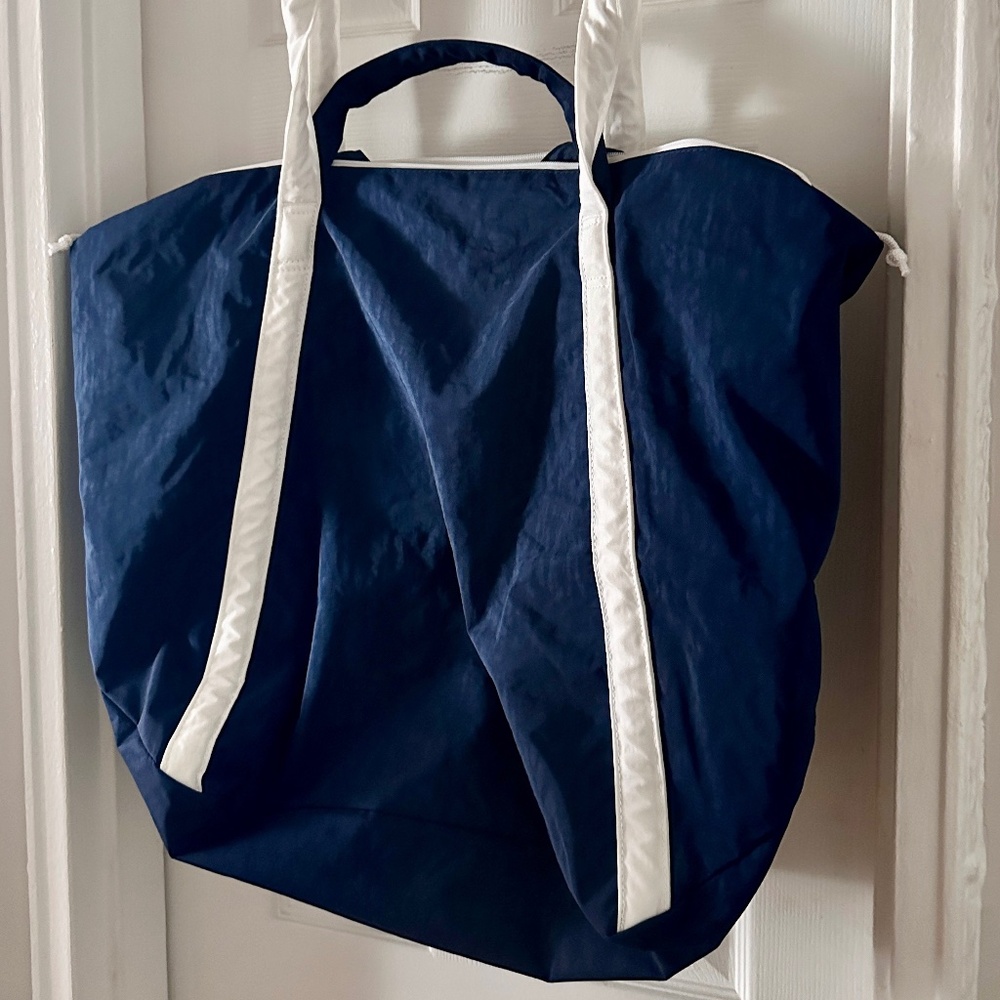 Packable  tote - great for beach or pool!